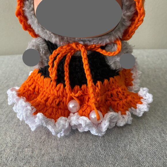 Handmade Crochet Autumnal Orange Black White Outfit for 17cm Doll 2-Piece Set - Picture 6 of 7